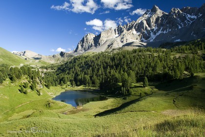 Le lac Miroir et les crêtes de la Font Sancte© Duncan MacArthur