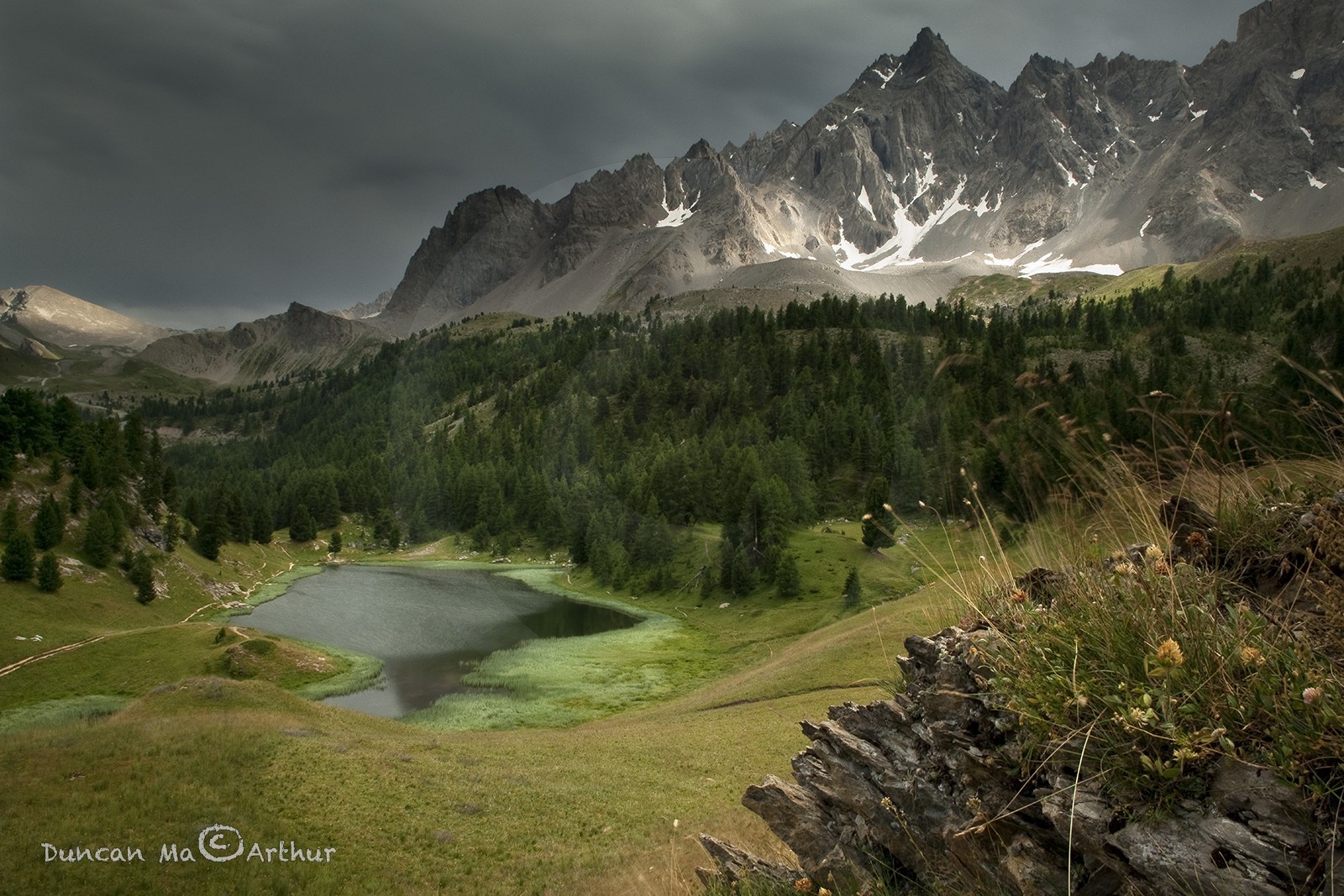 Les saisons se rencontrent le 15 mai au lac de Roue© Duncan MacArthur