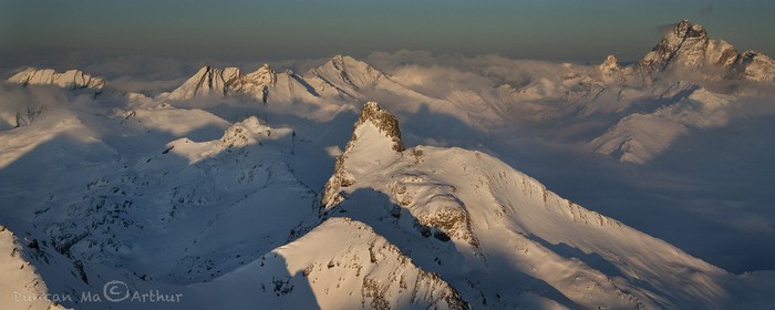 La Tête des Toillies sur un fond du Queyras et du mont Viso© Duncan MacArthur