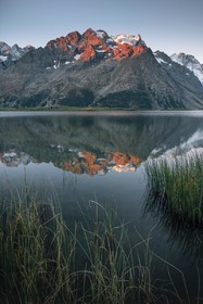 Lever de soleil sur la Meije depuis le lac du pontet©Pierre Barrot