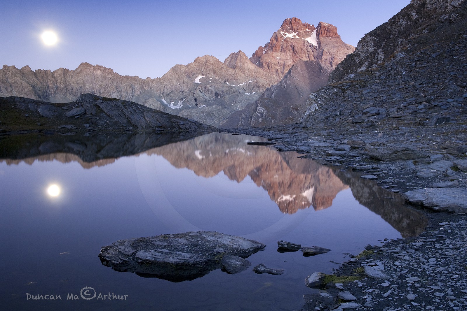 Moonrise at the Clot Sablé lake