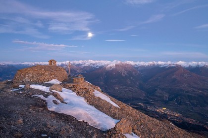 Lever de lune au Mont Guillaume ©Pierre Barrot