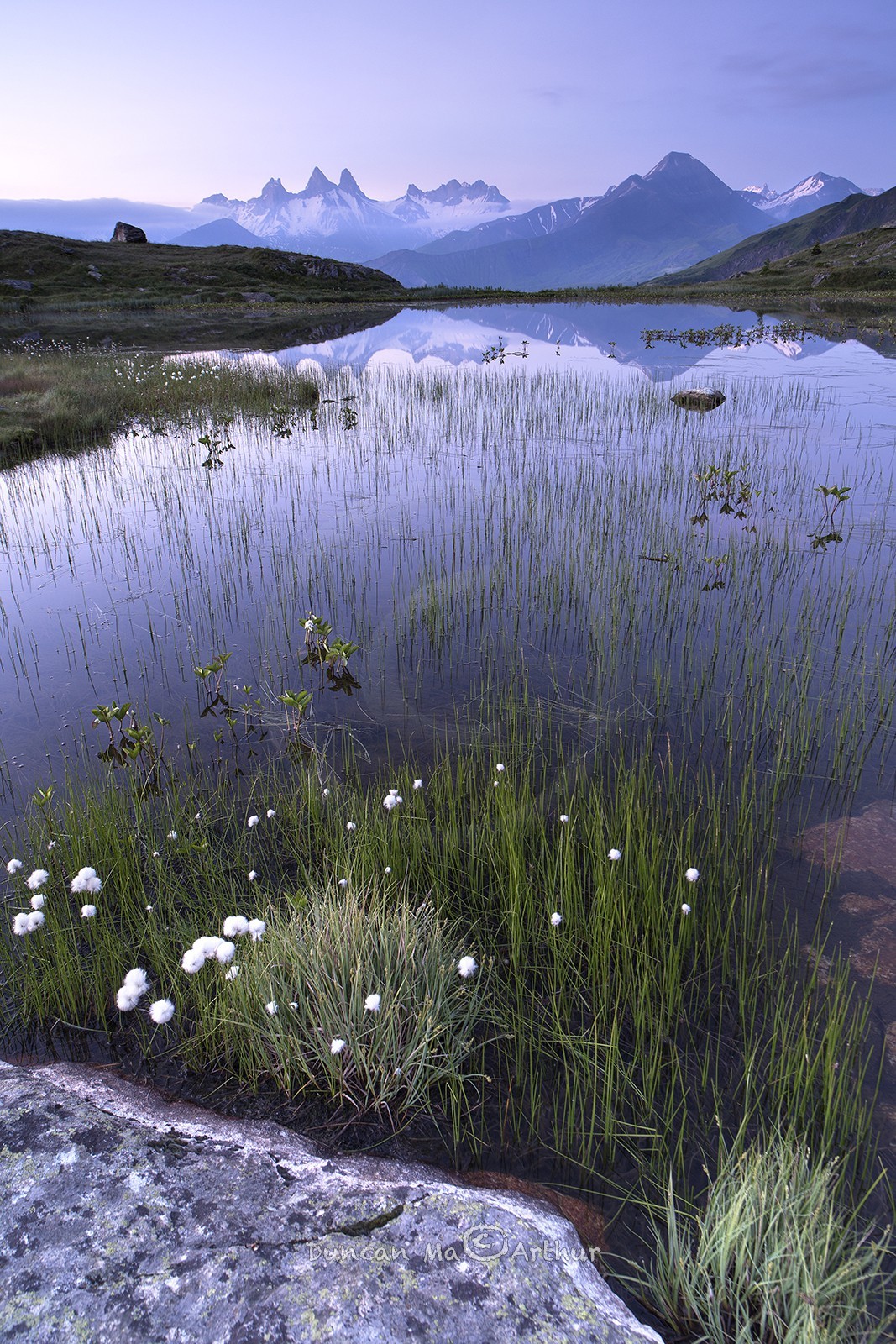 Le lac Guichard (Savoie) et les aiguilles d'Arve© Duncan MacArthur